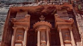 From Tel Aviv: Petra Guided Day Tour with Return Flights