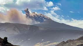 Etna: Craters of the 2002 Eruption Trekking Experience