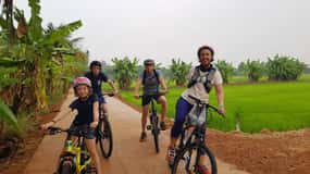 Radfahren Sukhothai Ganztagestour auf dem Land