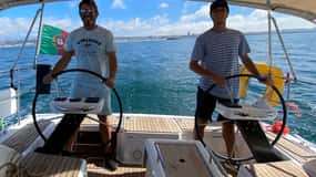 Portimão: tour privato in barca a vela con vino locale