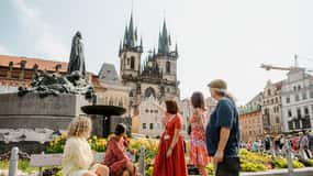 Excursão de 5 horas pelos destaques da cidade de Praga, com almoço e lanche locais incluídos.