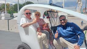 Nizza : Visita guidata in vélotaxi con assistenza elettrica.