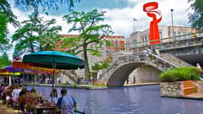 San Antonio Small Group Riverwalk Food Walking Tour