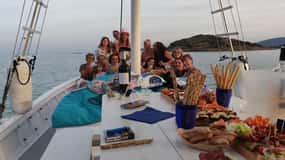 Porto-Vecchio: Aperitif zum Sonnenuntergang auf dem Meer