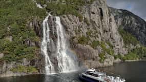 Stavanger: Fjord-Szenekreuzfahrt zum Lysefjord und Preikestolen