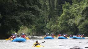 La Fortuna: Rafting Pacuare & Shuttle to SJO or Puerto Viejo
