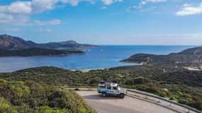 Da Cagliari: Tour 4x4 delle spiagge e delle montagne di Chia