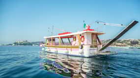 Parc submergé de Baia Tour en bateau à fond de verre
