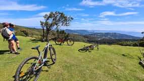 Camacha: Geführte Tour mit dem E-Bike auf dem Levada Trail