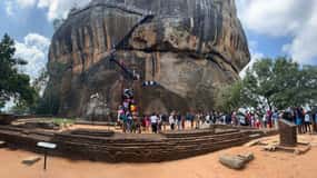 Vanuit Kandy: Sigiriya, Dambulla en Minneriya privétour