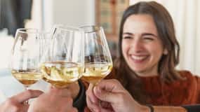 Cori: Guided Winery Tour with Light Lunch and Wine Tasting