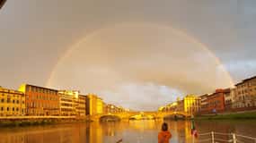 Florenz: Arno-Flusskreuzfahrt mit Aperitivo