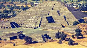 From Mexico City: Tour of Teotihuacan and Basilica of Guadalupe