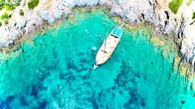 Cesme: Båttur i liten grupp med öppen buffélunch