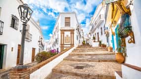 Von Málaga /Costa del Sol: Ausflug nach Nerja & Frigiliana