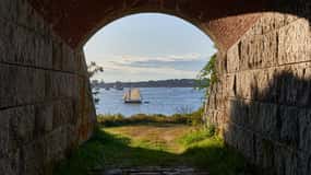 Portland: Private Island Fort Tour