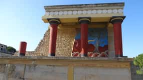 Crete: Knossos Palace, Zeus Cave & Oil Mill Private Tour