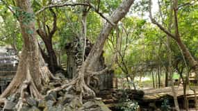 Koh Ker, Beng Mealea e vila flutuante.