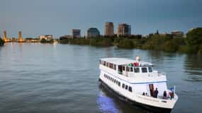 Sacramento : Croisière "Rock the Yacht" pour le réveillon du Nouvel An