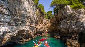 Pula: Kajakeventyr med grotte- og ø-snorkling