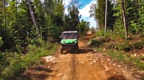 Mont Tremblant: Passeio todo-o-terreno guiado por um ATV lado a lado