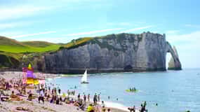 From Paris : ETRETAT ⛵ & AUTHENTiC NORMANDY ☀️ (roundtrip)