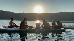 Nemi-See: SUP-Tour mit Aperitif am See