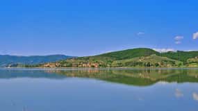 Sunset Boat Ride at Lake Trasimeno with Aperitif or Dinner