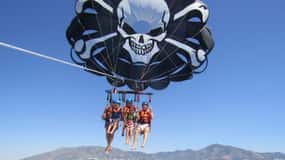 Benalmádena: Deluxe Parasailing Flight from Benalmadena Port