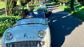 Roma: gita sulle colline romane e pranzo in auto d'epoca classica