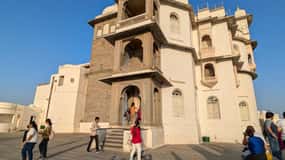 Udaipur: Sajjangarh Monsoon Palace Day Trip with Tickets