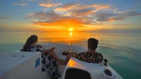 BORA-BORA: Private Sunset Cruise with cocktails & apetizers