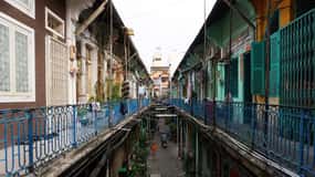 Ho Chi Minh City: Guided Chinatown Walking Tour with a Local
