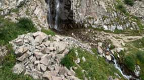 Ala-Archa Nationalpark: Vandreeventyr til vandfaldet