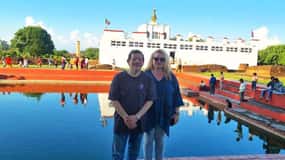 Pokhara : Safari de 4 días por Lumbini y Chitwan en coche