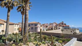 Antibes: 2 hour walking tour in the old town