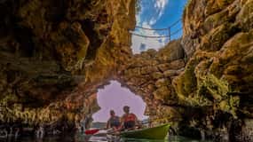Pula: Inseln, Klippen, Höhle, Canyon, Kajaktour, Schnorcheln