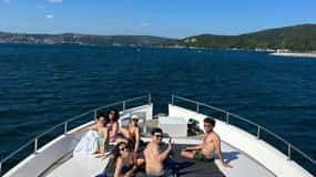Istanbul: Bosporen Privat guidad yachtkryssning med snacks