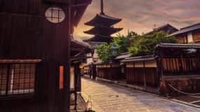 Kyoto: Gion Geisha District & Hidden Gems Walking Tour