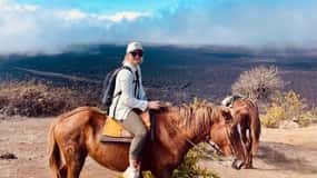 Galapagos a cavallo sulle creste del vulcano Sierra Negra