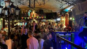 Berlin: Pubcrawl & Party with Free Shots & VIP Club Access
