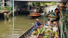 3 Hrs Private boat Tour Bangkok Floating Market by Flat Boat