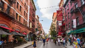True Crime New York: NYPD-Guided Mafia Walking Tour w/ Food