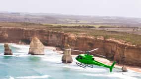 Melbourne: Private Helicopter Flight to the 12 Apostles