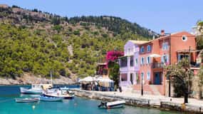 Tour particular: Melissani e Vila de Assos com degustação de vinhos