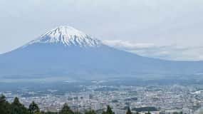 Mount Fuji and Hakone Tour Enjoy Cruise at Lake with Guide