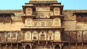 A Day Tour of Orchha & Jhansi Fort from Khajuraho with Guide
