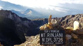 Senaru/Sembalun 3D/2N summit,lake.hot spring and crater rim