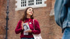 Amsterdam: Anne Frank Guided Walking Tour in DE/EN/IT/ES