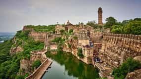 From Udaipur: Chittorgarh Fort Trip with Pushkar Drop-off